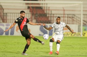 Raul Gustavo durante empate entre Corinthians e Atltico-GO, pelo Campeonato Brasileiro