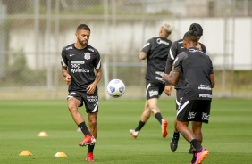 Vitinho durante último treino do Corinthians para jogo do início do returno do Brasileirão