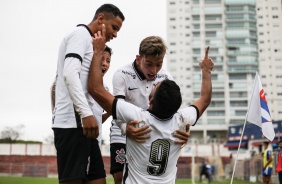 Elenco Sub-20 durante jogo entre Corinthians e Nacional-SP pelo Paulista Sub-20