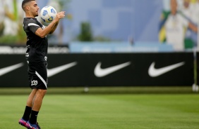 Gabriel durante tarde de treinos do Corinthians no CT Joaquim Grava