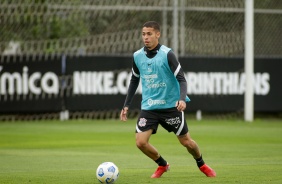 Gabriel Pereira durante em mais um dia de treinamentos no CT do Corinthians