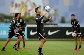 Giuliano durante tarde de treinos do Corinthians no CT Joaquim Grava