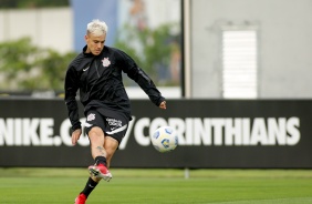 Róger Guedes durante tarde de treinos do Corinthians no CT Joaquim Grava