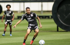 Gabriel Pereira participa de ltimo treino do Corinthians para duelo diante o Amrica-MG