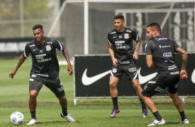 J, Mantuan e Renato participam de ltimo treino do Corinthians para duelo diante o Amrica-MG
