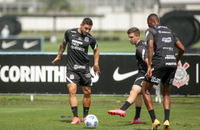 Joo Pedro e Piton participam de ltimo treino do Corinthians para duelo diante o Amrica-MG