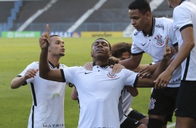 Corinthians vence Santos pelo Campeonato Brasileiro Sub-20