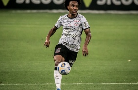 Willian durante partida entre Corinthians e Amrica-MG, pelo Brasileiro, na Neo Qumica Arena