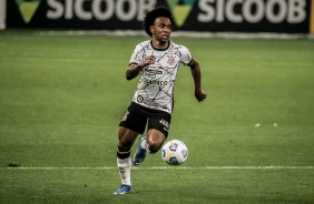 Willian durante partida entre Corinthians e América-MG, pelo Brasileiro, na Neo Química Arena