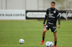 Gabriel Pereira durante treino do Corinthians no CT Dr. Joaquim Grava