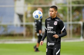 Gabriel Pereira no treinamento do Corinthians, no CT Dr. Joaquim Grava