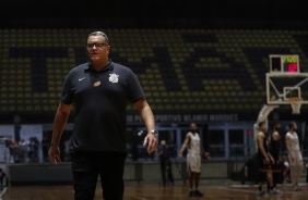 Lo Figueir em quadra durante partida contra o Mogi, vlida pelo Paulista de Basquete