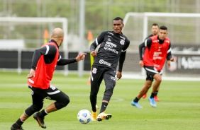 Matheus Alexandre no treinamento do Corinthians, no CT Dr. Joaquim Grava