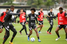 Willian no treinamento do Corinthians, no CT Dr. Joaquim Grava