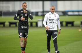 Luan e Sylvinho durante treino preparatório para o Dérbi entre Corinthians e Palmeiras