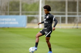 Willain durante treino preparatório para o Dérbi entre Corinthians e Palmeiras