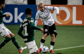 Guedes durante Drbi entre Corinthians e Palmeiras, pelo Brasileiro