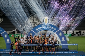 Corinthians comemorando a conquista do Tricampeonato Brasileiro Feminino