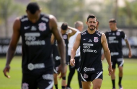 Giuliano em mais um dia de treinamentos no CT do Corinthians