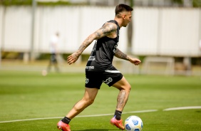 Gustavo Silva (Mosquito) em mais um dia de treinamentos no CT do Corinthians