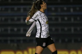 Jheniffer comemorando seu gol no jogo entre Corinthians e Pinda pelo Paulista Feminino