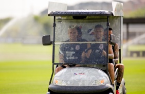 Jogadores em mais um dia de treinamentos no CT do Corinthians