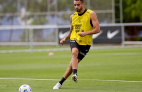 Renato Augusto em mais um dia de treinamentos no CT do Corinthians