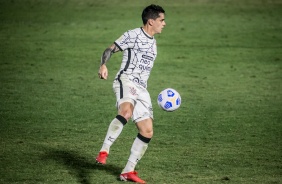 Fagner na partida entre Corinthians e Red Bull Bragantino, pelo Brasileiro