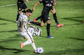 Mosquito na partida entre Corinthians e Red Bull Bragantino, pelo Brasileiro