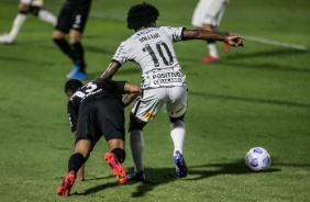 Willian durante jogo entre Red Bull Bragantino, pelo Campeonato Brasileiro