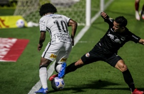 Willian durante jogo entre Red Bull Bragantino, pelo Campeonato Brasileiro