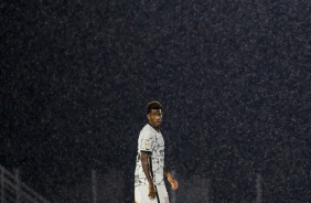 Gil durante jogo entre Corinthians e Red Bull Bragantino, pelo Brasileiro