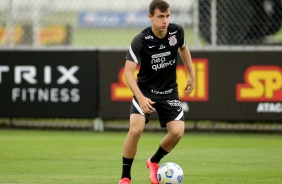 Lucas Piton durante ltima atividade antes do jogo entre Corinthians e Bahia