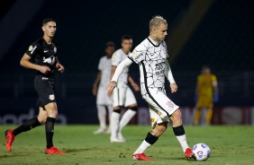 Rger durante jogo entre Corinthians e Red Bull Bragantino, pelo Brasileiro