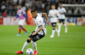 Adson durante o confronto entre Corinthians e Bahia na Neo Qumica Arena