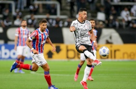 Giuliano durante o confronto entre Corinthians e Bahia na Neo Qumica Arena