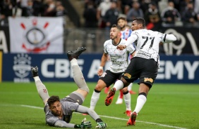 J e Giuliano durante o confronto entre Corinthians e Bahia na Neo Qumica Arena