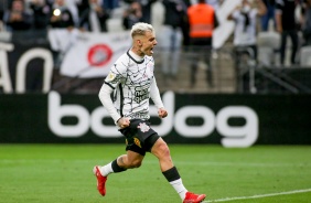 Rger Guedes durante o confronto entre Corinthians e Bahia na Neo Qumica Arena