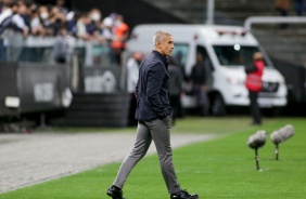 Sylvinho durante o confronto entre Corinthians e Bahia na Neo Qumica Arena