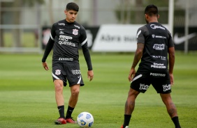 Ángelo Araos e Marquinhos durante penúltimo treino antes do confronto contra o Sport