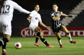 Gabi Zanotti durante clssico contra o Santos pelo Paulisto Feminino