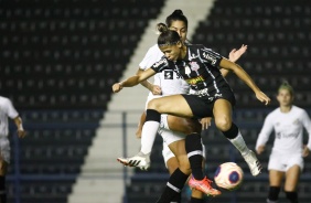 Giovanna Campiolo durante clssico contra o Santos pelo Paulisto Feminino