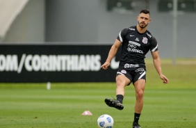 Giuliano durante penúltimo treino antes do confronto contra o Sport