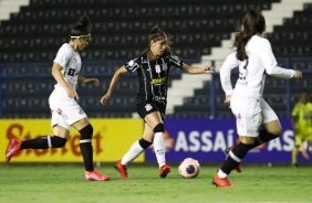 Jheniffer durante clssico contra o Santos pelo Paulisto Feminino