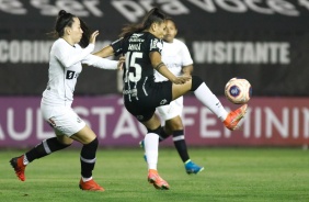 Miri durante clssico contra o Santos pelo Paulisto Feminino