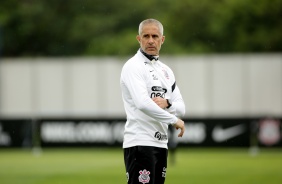 Sylvinho durante penúltimo treino antes do confronto contra o Sport