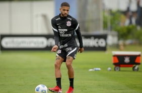 Vitinho durante penúltimo treino antes do confronto contra o Sport