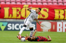 João Victor durante confronto entre Sport e Corinthians