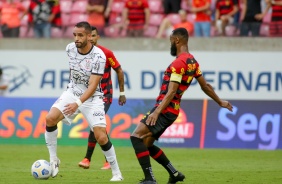 Renato Augusto durante confronto entre Sport e Corinthians