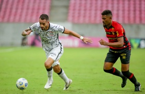 Renato Augusto durante confronto entre Sport e Corinthians